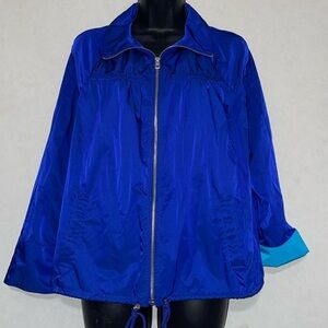 Women’s Chico’s coat size 1 NWOT functioning, pockets, zipper,‎ & waist cinch
